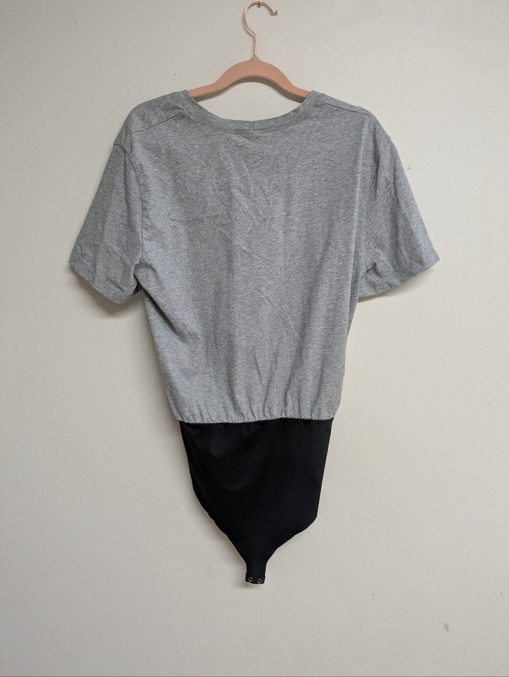 Bodysuit - Smash & Tess Grey T-shirt Bodysuit Size Small - Picture 6 of 6